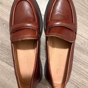 Madewell women’s tobacco Brown Leather Penny Loafers size 6.5 like new